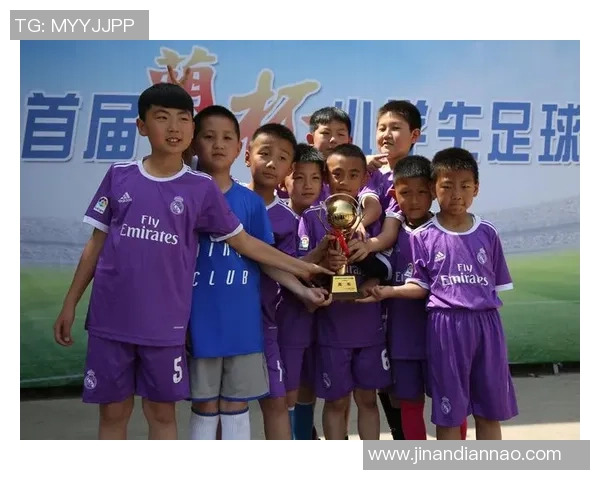 武汉足球队荣登足球团队协作排行榜第一名展现卓越团队精神与实力